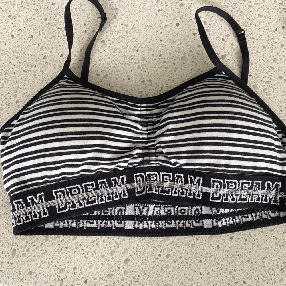 gef black and white striped sports bra in size S